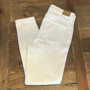 Women’s American Eagle White Jeans Size 10